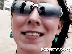 Halu deluca bbw bikinit rannalla imevät ja vitun
