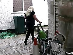 Pullea blondi tapaaminen johtaa sukupuolen